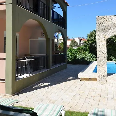 Dimitriadis Fresh Edem لايميناس